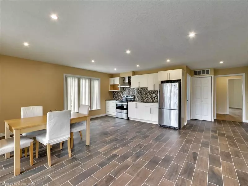 759 Rymal Road E #A, Hamilton, ON L8W 1B6