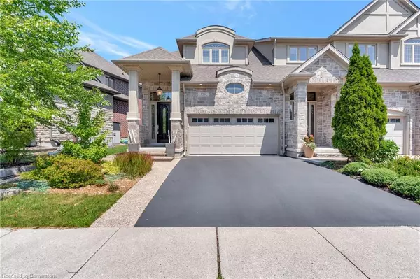 136 Oak Park Drive, Waterloo, ON N2K 0B3