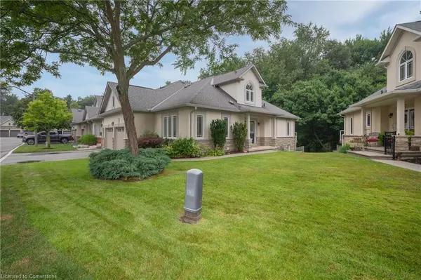 Hamilton, ON L9G 5C7,40 Wesleyan Court #45