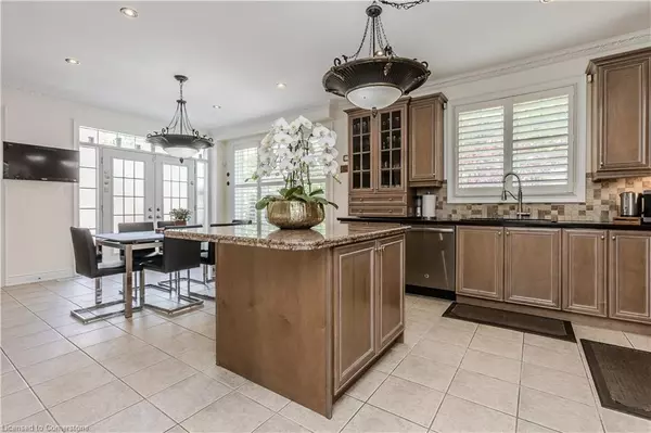 Oakville, ON L6L 6W8,373 Burloak Drive