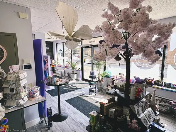 Orangeville, ON L9W 5G4,210 Broadway Avenue #105