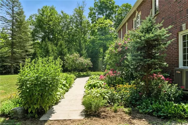 Ancaster, ON L0R 1T0,718 Field Road