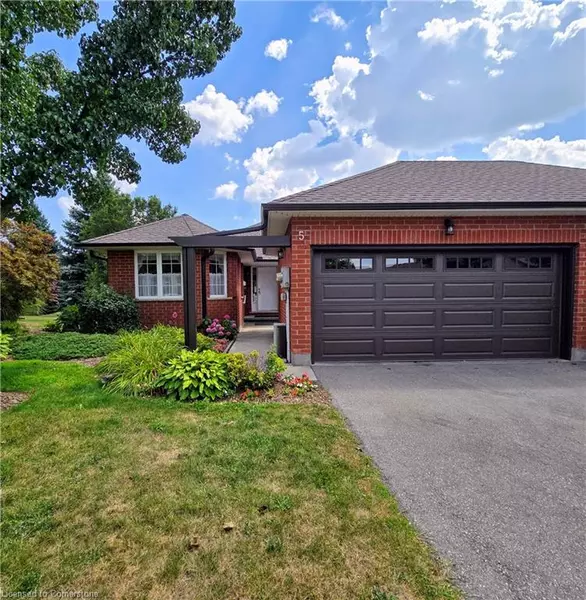 10 Isherwood Avenue #5, Cambridge, ON N1R 8L5