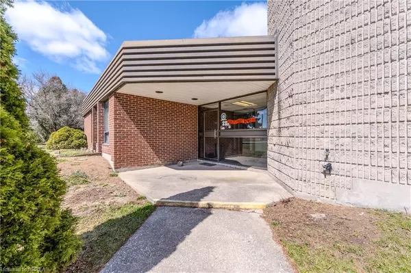 Nanticoke, ON N0A 1E0,9 Hawk Street