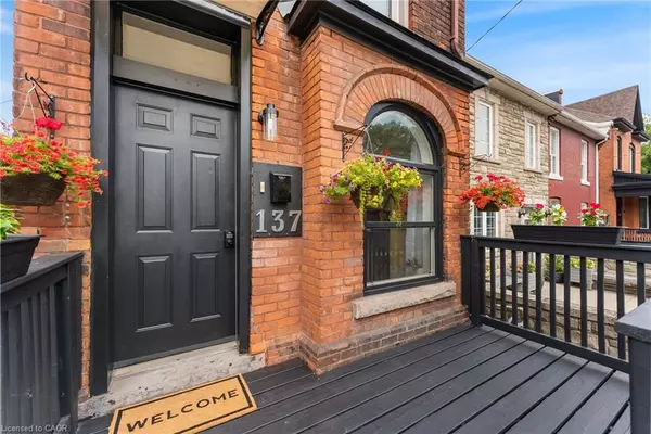 Hamilton, ON L8L 5E7,137 Victoria Avenue N