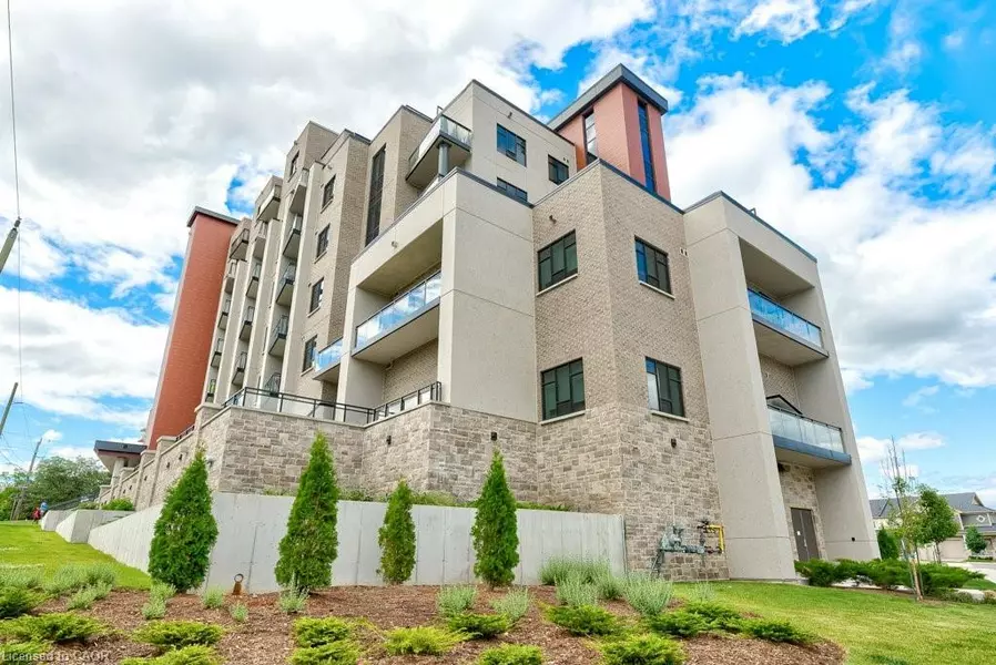 30 Hamilton Street S #407, Waterdown, ON L0R 2H4
