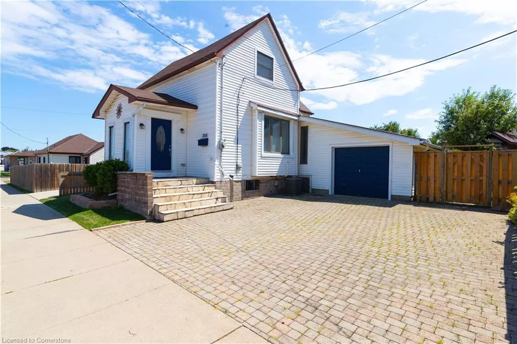 Hamilton, ON L8H 1S5,704 Roxborough Avenue