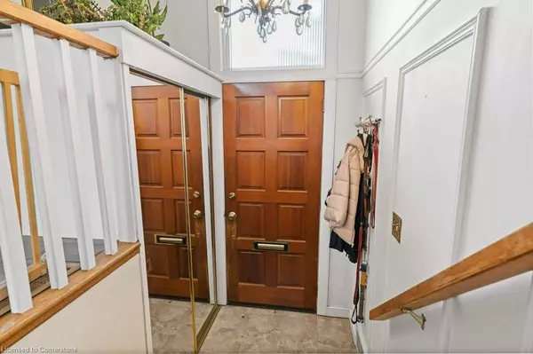 Ancaster, ON L9G 1N9,630 Westview Avenue