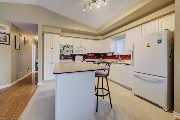 Beamsville, ON L0R 1B5,4907 Alexandra Avenue