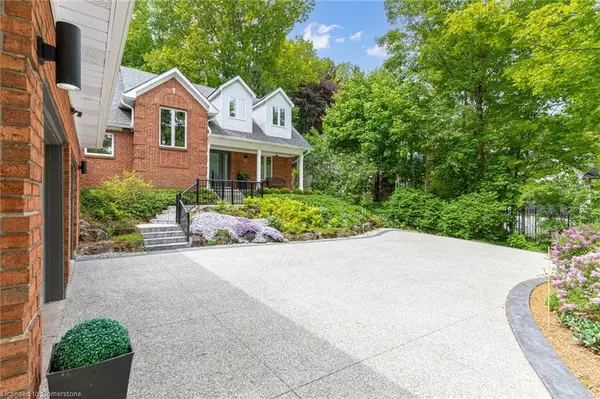 Ancaster, ON L9G 4T7,158 Sulphur Springs Road