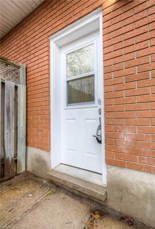 Cambridge, ON N3H 1H3,248 Cyrus Street