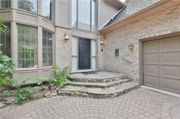 Oakville, ON L6L 3B5,78 West River Street