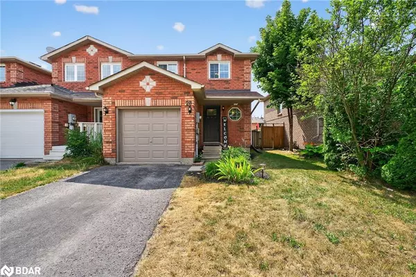 28 Lee Crescent, Barrie, ON L4N 9Z1