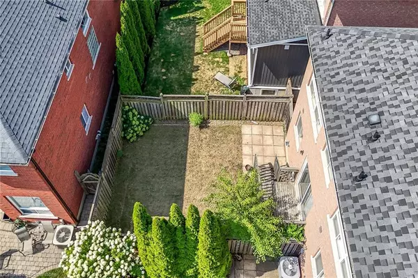Burlington, ON L7L 6X1,5648 Evelyn Lane
