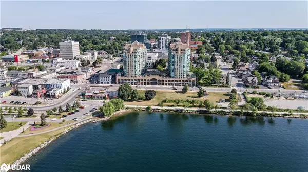 Barrie, ON L4M 6H1,150 Dunlop Street E #811