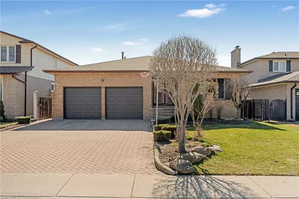 Hamilton, ON L9A 4Y2,36 Skylark Drive