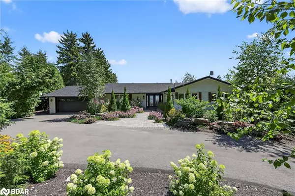 Oro-medonte, ON L3V 6H1,47 Eight Mile Point Road