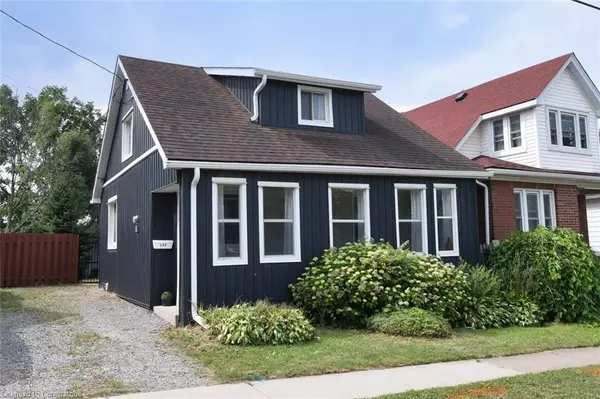 Thorold, ON L2V 1K1,120 Clara Street