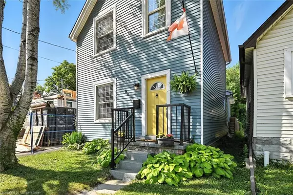 94 Royal Avenue, Hamilton, ON L8S 2C5