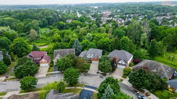 Waterloo, ON N2T 2N4,516 Chancery Lane