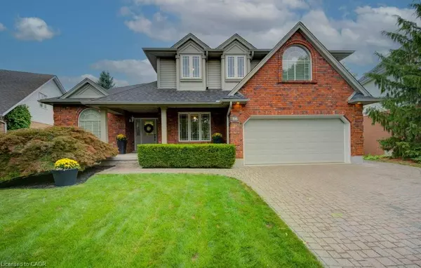 516 Chancery Lane, Waterloo, ON N2T 2N4