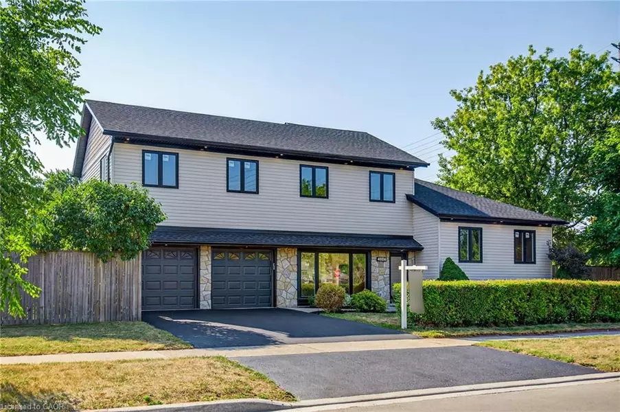 4006 Flemish Drive, Burlington, ON L7L 1Z5