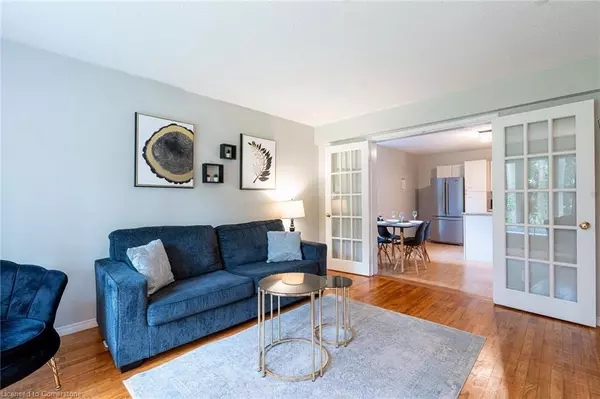 Ancaster, ON L9G 1M9,89 Reding Road #Upper