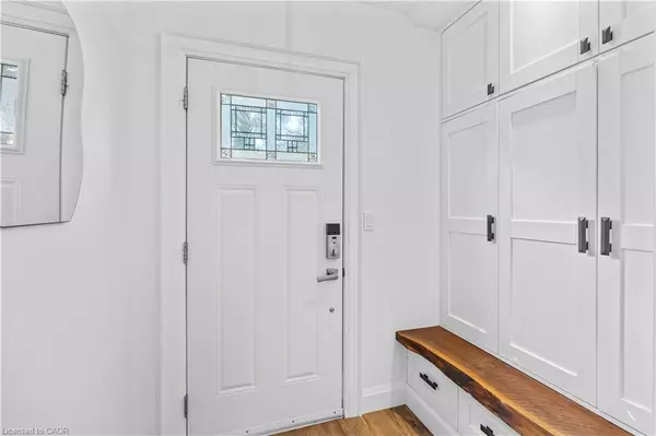 Simcoe, ON N3Y 2R2,17 Davis Street W