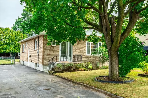 Burlington, ON L7T 1S7,961 Danforth Avenue