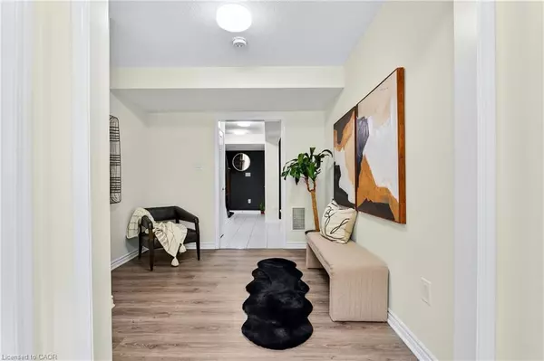 Waterdown, ON L8B 1V7,22 Spring Creek Drive #57