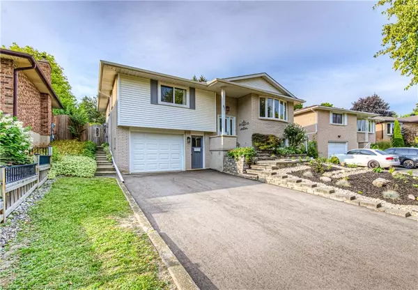 87 Radcliffe Drive, Kitchener, ON N2E 1Y7