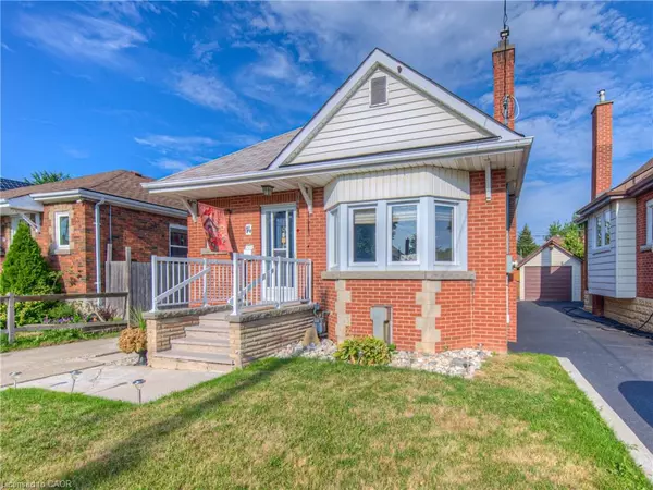 Hamilton, ON L8K 2X9,14 Barons Avenue S
