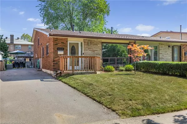 607 Turner Drive, Burlington, ON L7L 2W8