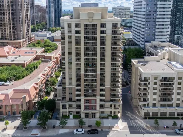 350 Princess Royal Drive #608, Mississauga, ON L5B 4N1