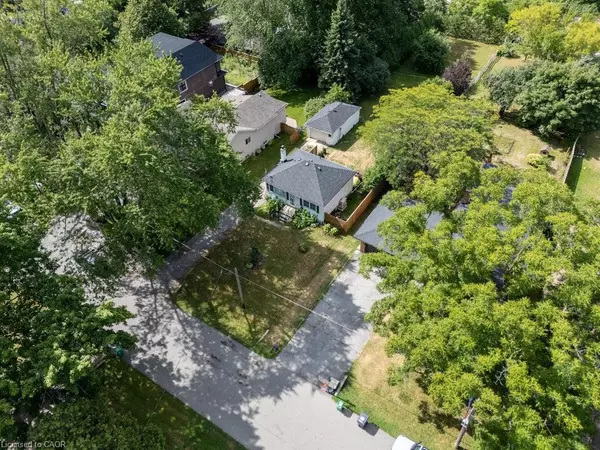 1088 Cherriebell Road, Mississauga, ON L5E 2R3