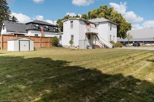 Simcoe, ON N3Y 1W9,136 Robinson Street