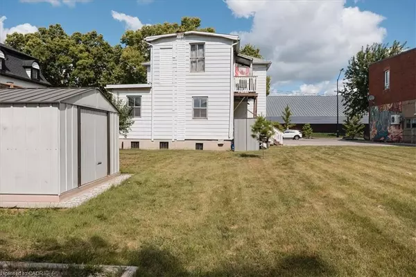 Simcoe, ON N3Y 1W9,136 Robinson Street