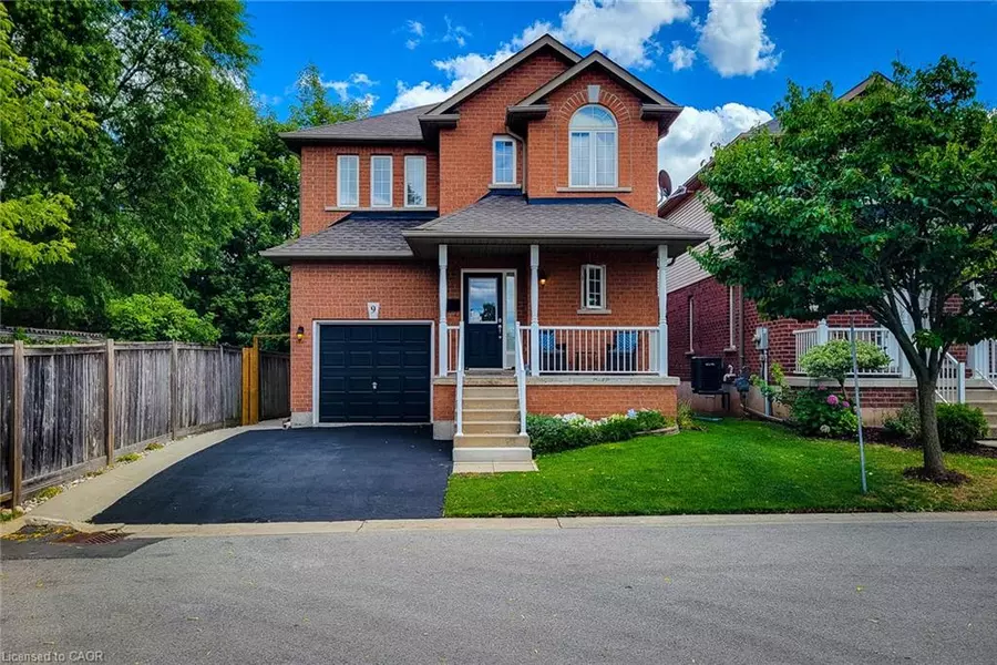78 Peachwood Crescent #9, Stoney Creek, ON L8E 5Z8