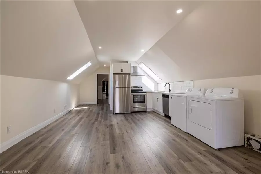 753 Colborne Street E #Upper, Brantford, ON N3S 3S2