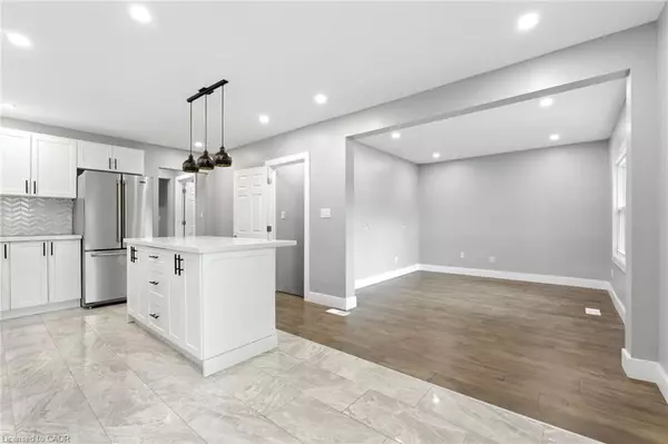 Burlington, ON L7R 3S4,1233 Coric Avenue