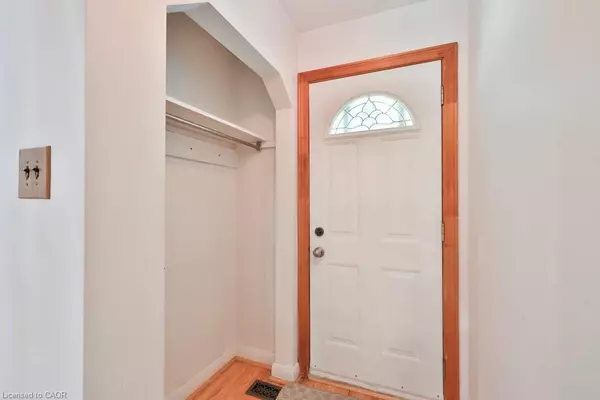 Mississauga, ON L5G 1V2,72 Oriole Avenue