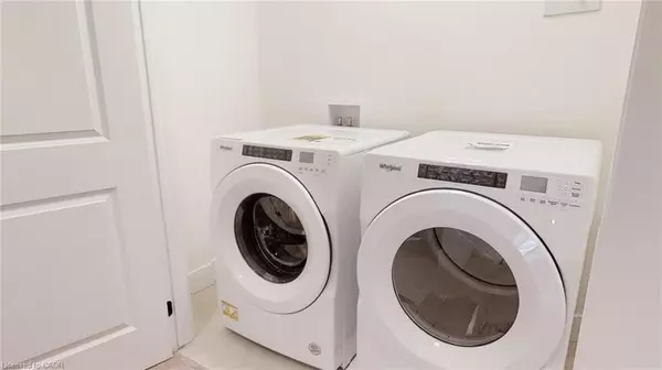 London, ON N5X 3X4,947 Deveron Crescent