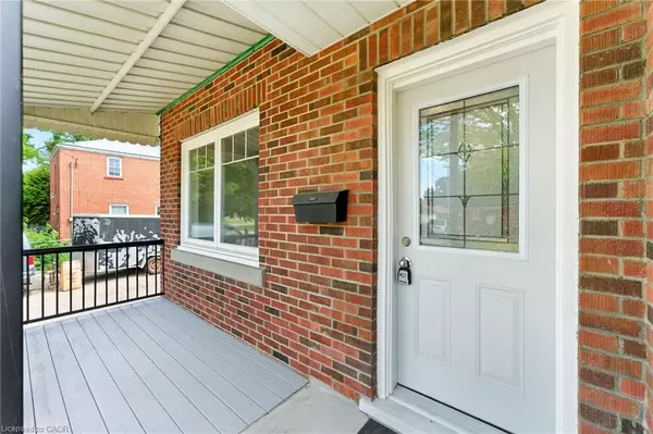 Cambridge, ON N1R 2C1,117 Pollock Avenue