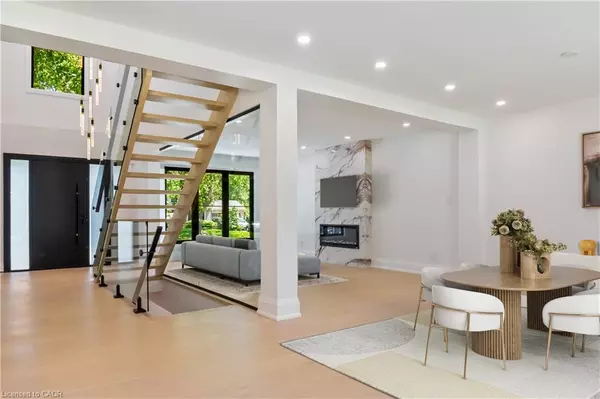 Oakville, ON L6J 5H9,319 Beechfield Road