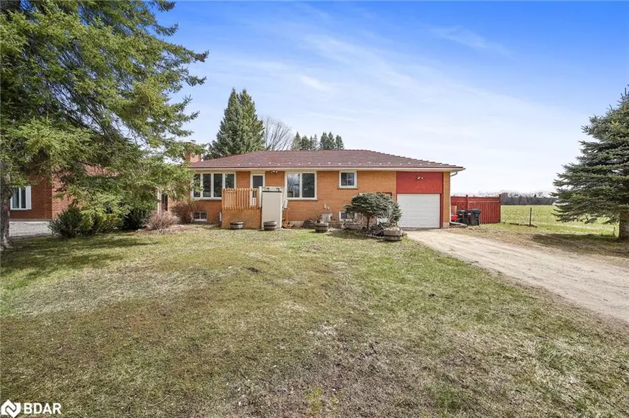 7925 10 County Road, Angus, ON L0M 1B1