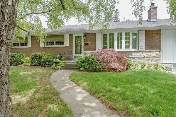 Burlington, ON L7L 2E2,327 Strathcona Drive