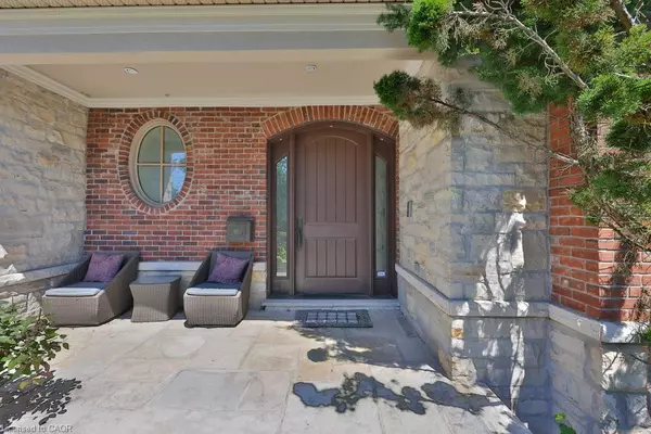 Mississauga, ON L5H 3C4,1569 Glenhill Crescent