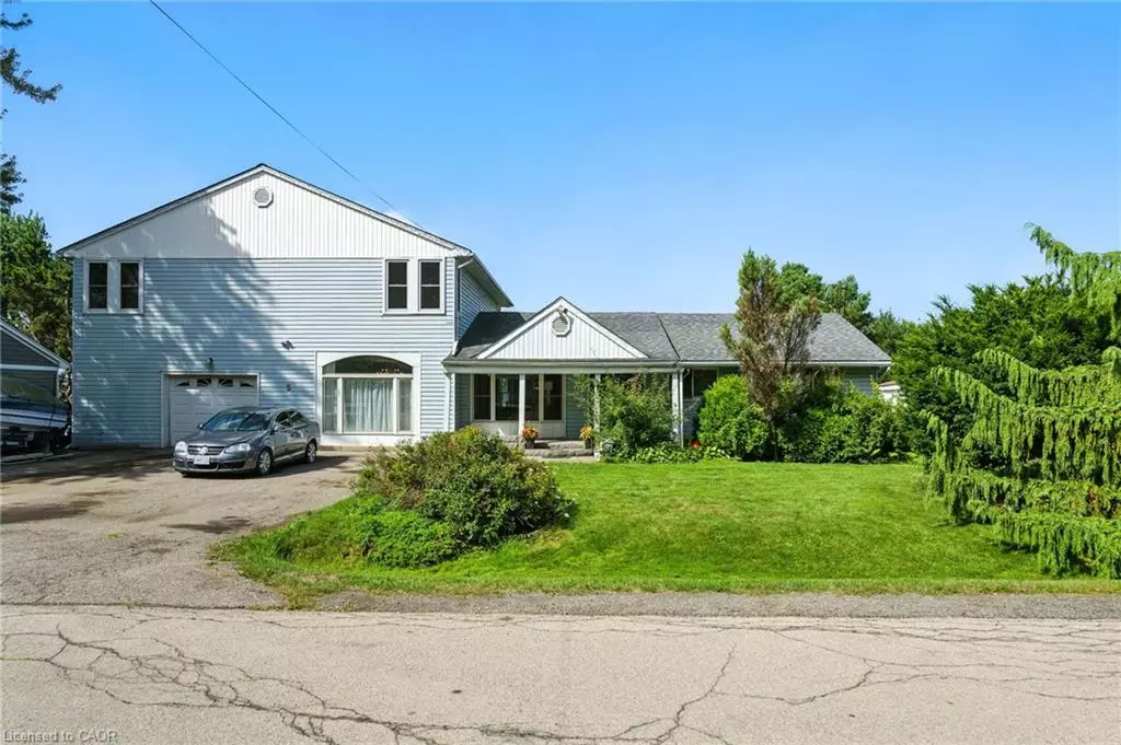 Dundas, ON L9H 5E2,5 Mazza Avenue