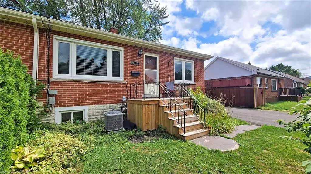 1306 Leighland Road, Burlington, ON L7R 3S5