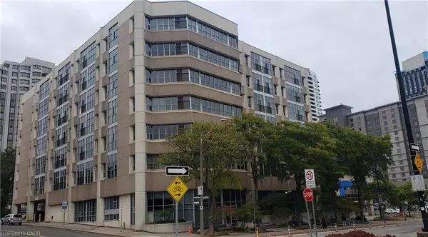 66 Bay Street S #PH4, Hamilton, ON L8P 4Z6
